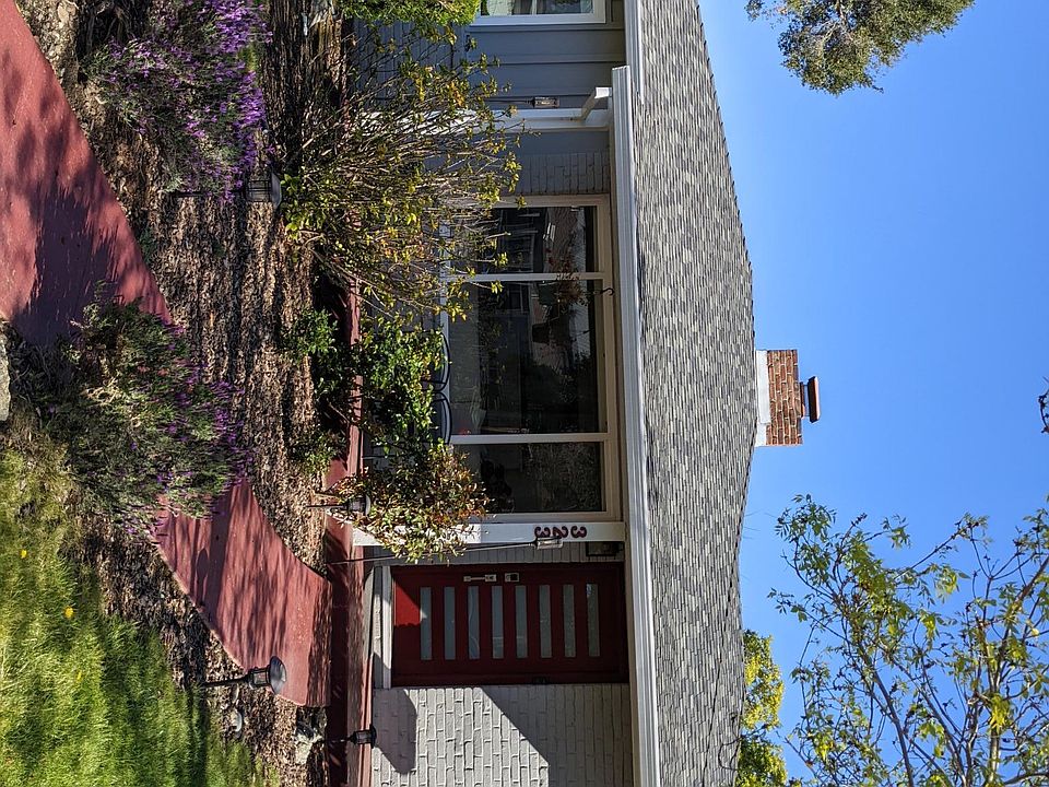 1st image of 323 Jarvis Ct