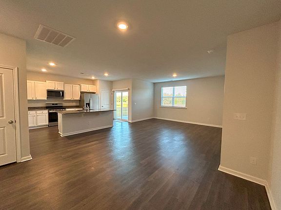 4th image of 448 Saint Kitts Way