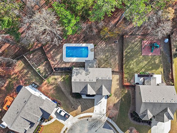 5th image of 816 Mimosa Way