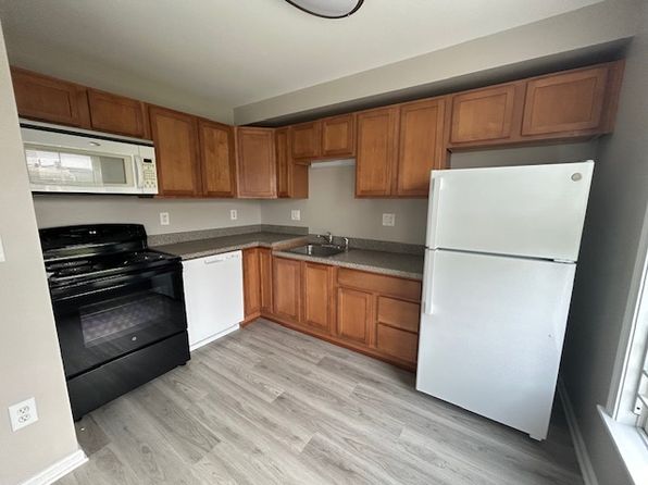62 E Washington Ave APT 304