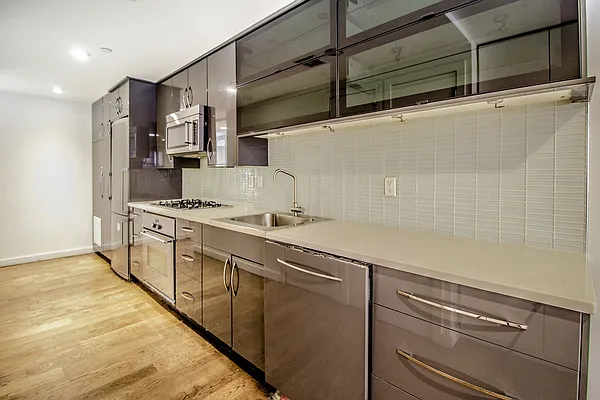 Rented by Halstead Real Estate | media 42