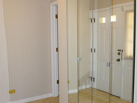 2nd image of 2322 Highland Ct