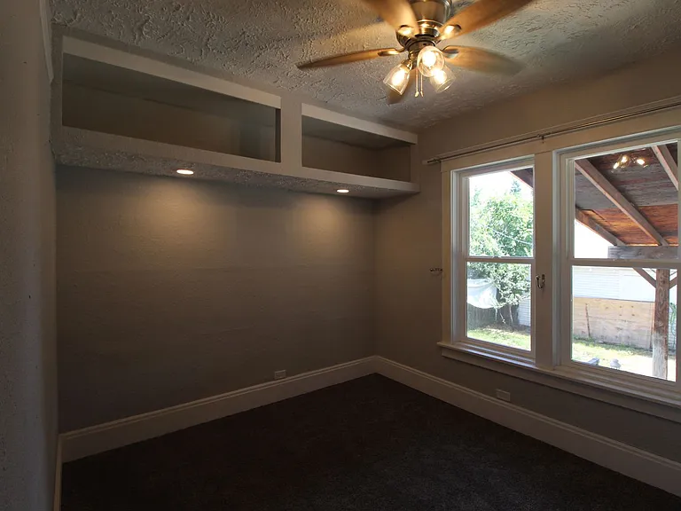 1306 E Montgomery Ave — Photo 16
