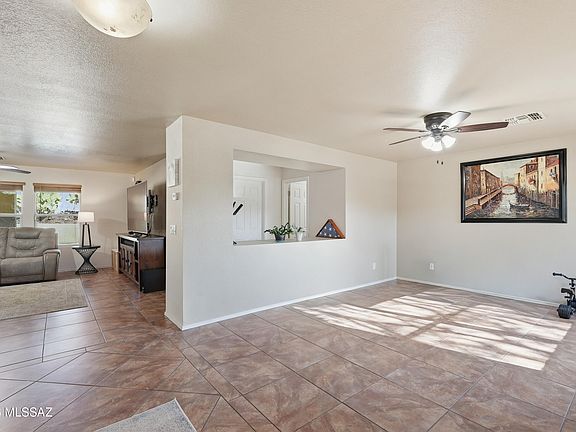 2nd image of 13726 E Shadow Pines Ln