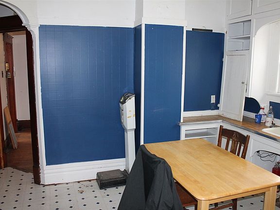 4th image of 908 Q Ave