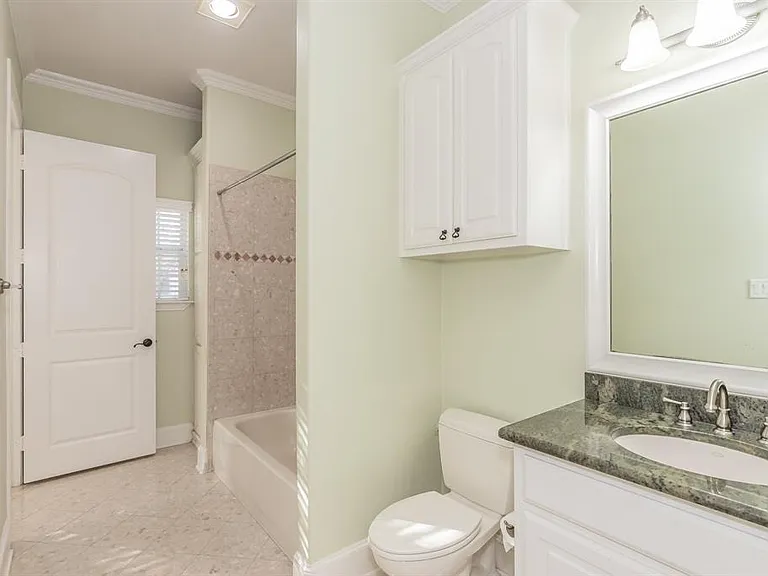 1004 Drake Dr — Photo 15