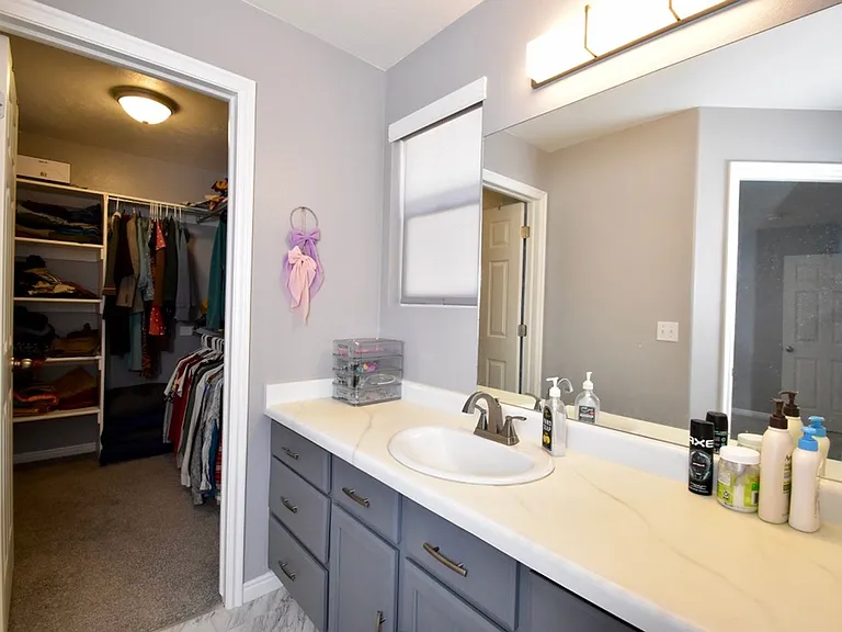 1555 Wynview Ln — Photo 18