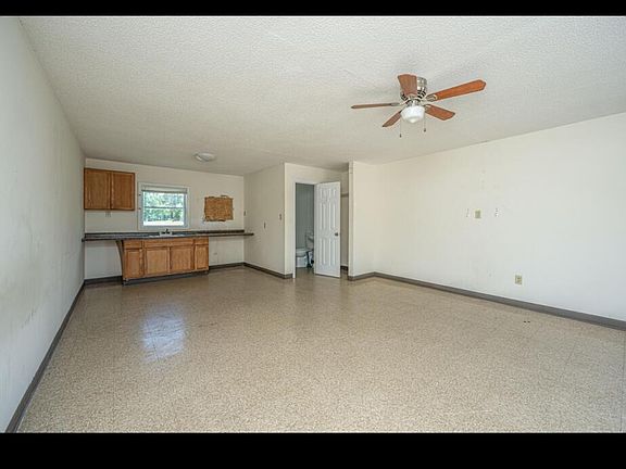 3rd image of 1054 Edgewater Rd