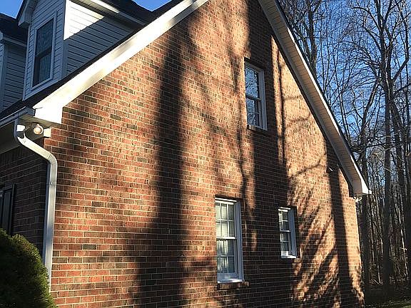 4th image of 4404 Oakmoor Dr