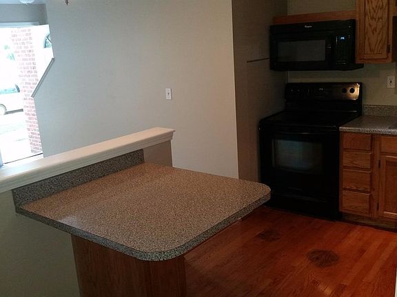4th image of 415 Marquis Ave Suite 103