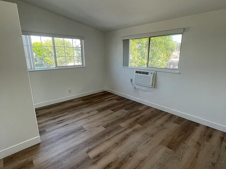 244 S McCoy Rd — Photo 12
