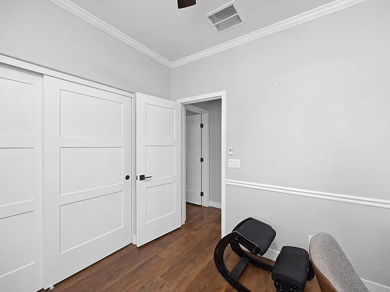 1294 E Apricot Ln — Photo 17