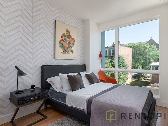 4th image of 822 Lexington Ave #509