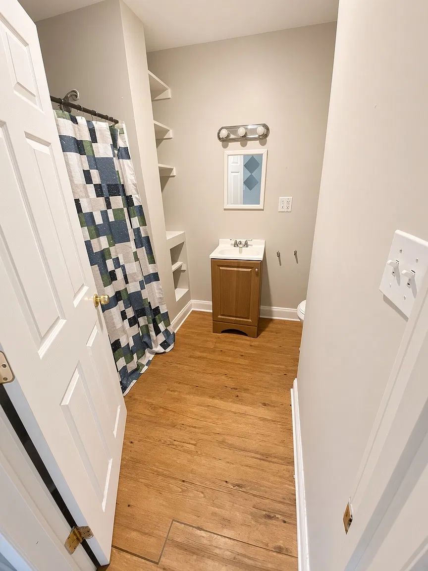 2 bed, 800 sqft, $1,300 — Photo 4