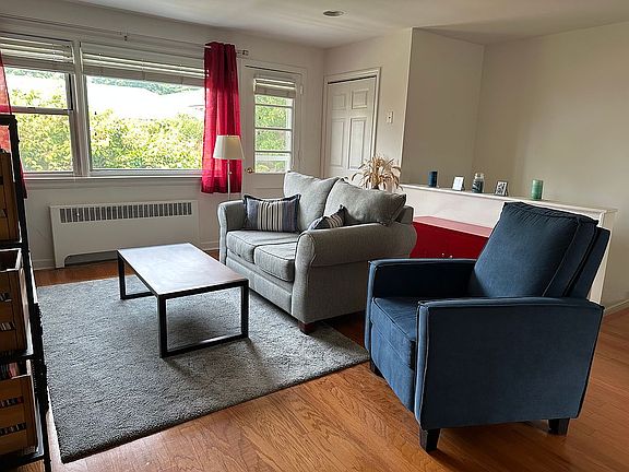 2nd image of 224 S Buckhout St #224