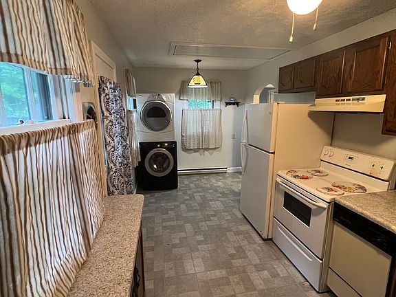 2nd image of 1103 Bryant St