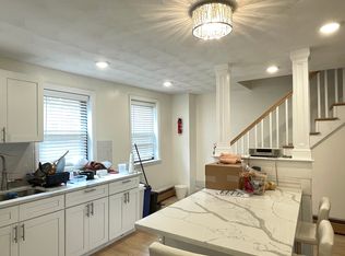 999 Oak St, Boston, MA 02111