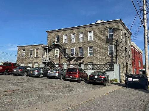 43 Pike St Photo 1