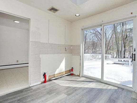 5th image of 30 Bridle Road