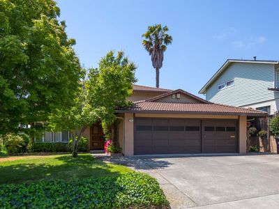 3665 La Mesa Dr, Hayward, CA, 94542