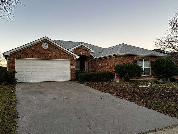 2nd image of 1711 Crestmeadow Ln