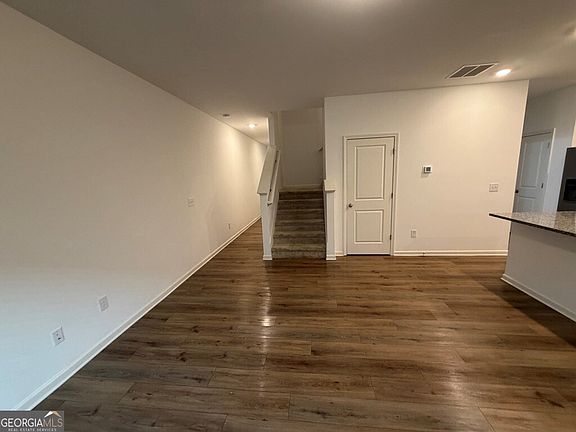 4th image of 1410 Ben Park Way