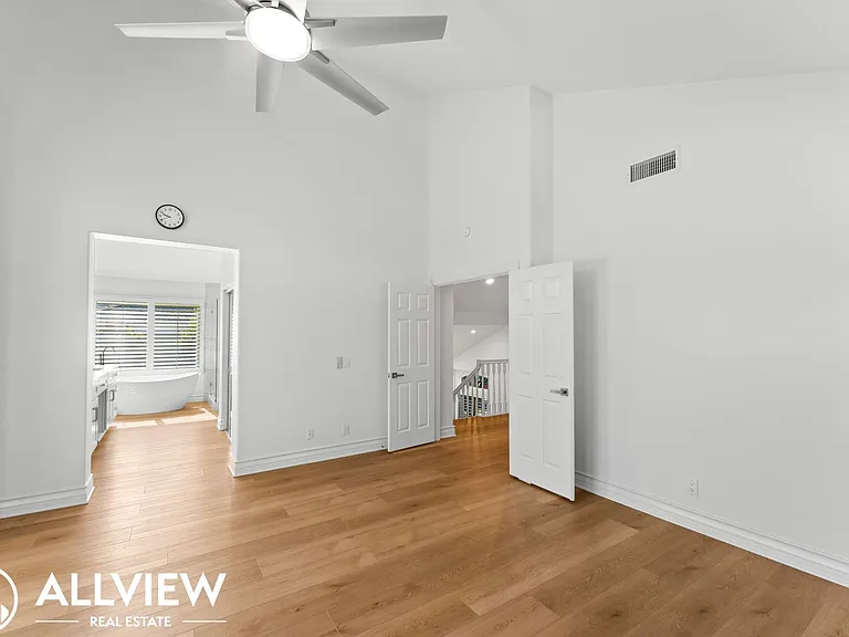 15 Summitcrest — Photo 31
