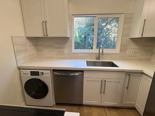 308 Glen Park Ave #C — Photo 1
