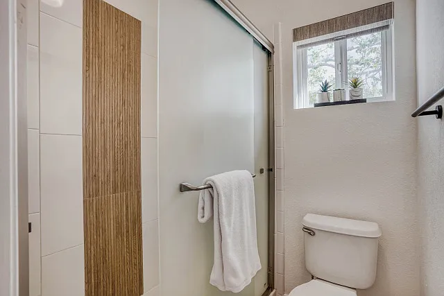 2497 Lexington St — Photo 20