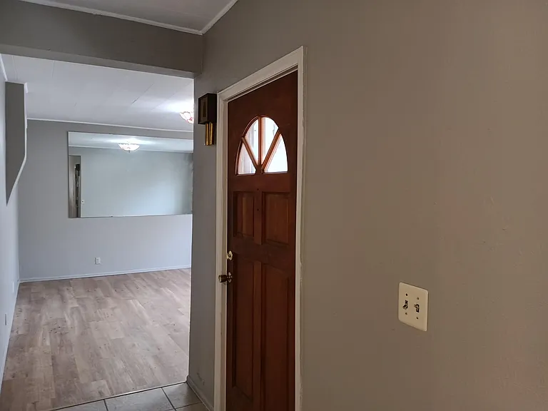 Lincoln St — Photo 16