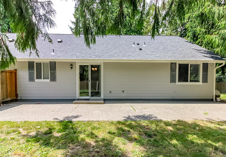 25807 87th Avenue Ct E — Photo 37