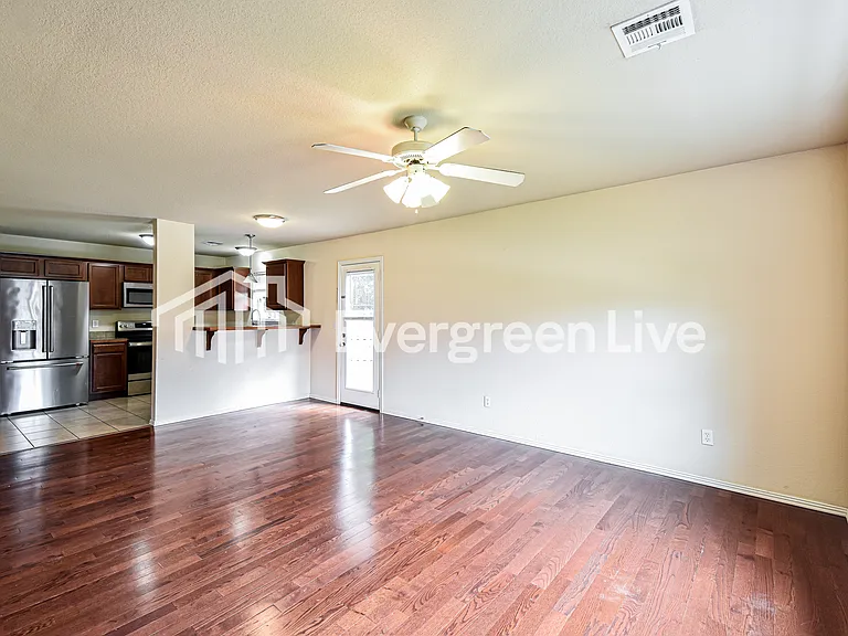 1133 S Craftsman St — Photo 2