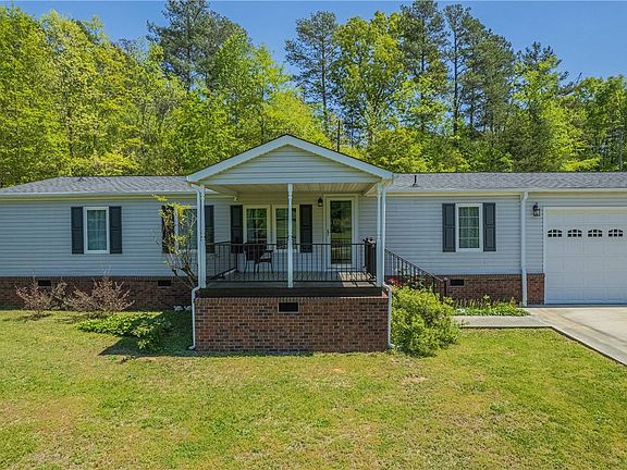 4th image of 405 Silver Shoals Rd