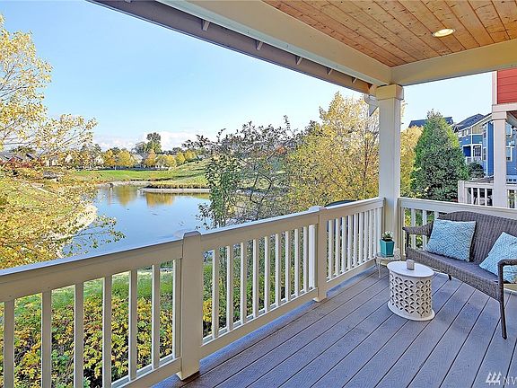 Awesome covered view deck off of living room overlooking reservoir/duck pond.  Relax and enjoy the peaceful views of the water  and wildlife which includes osprey, ducks and eagles.
