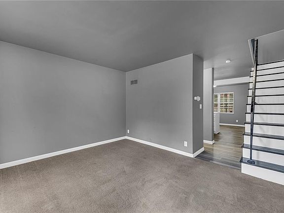 3rd image of 214 Indiana Ave