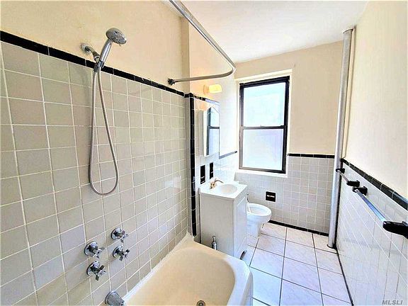 5th image of 6940 Yellowstone Blvd APT 319