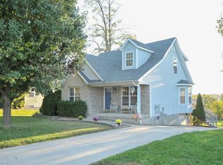 6817 Currington Cir, Louisville, KY 40258