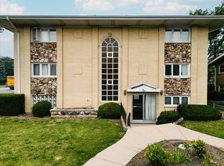 2 N Dee Rd APT 107, Park Ridge, IL