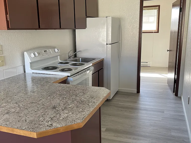 Mt. Stuart Apartments — Photo 8