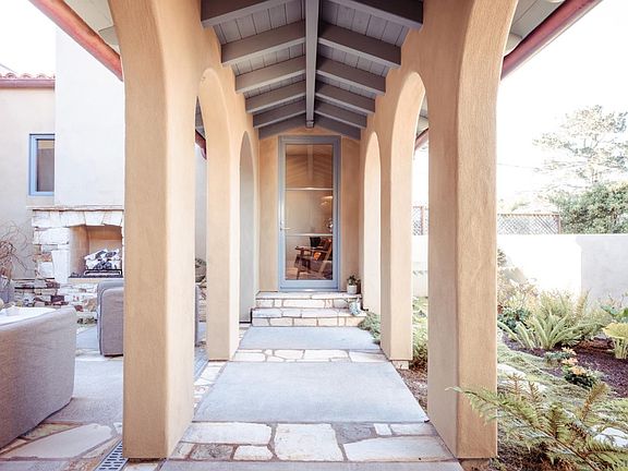 5th image of 1014 Broncho Rd