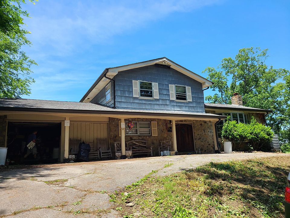 1st image of 2925 Milford Ave