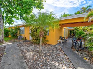 592 Holly Dr #B-A, Palm Beach Gardens, FL 33410