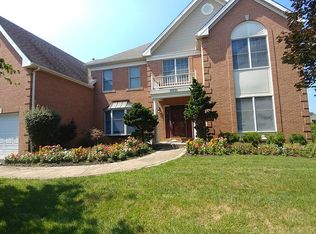 10221 Lakestone Pl, Rockville, MD 20850