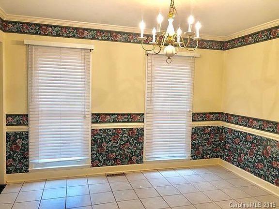 5th image of 6049 Kinghurst Dr