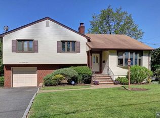 181 11th St, Cresskill, NJ 07626