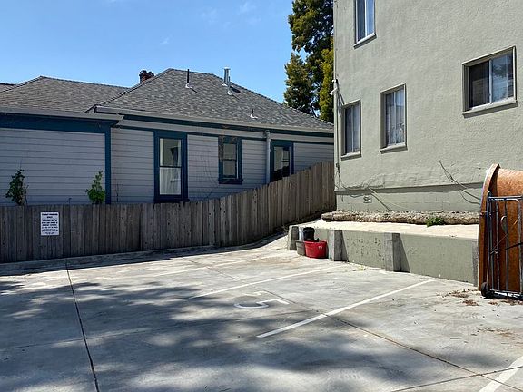 3rd image of 77 Pearl St #9