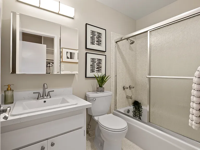 Peninsula View Apartments — Photo 7