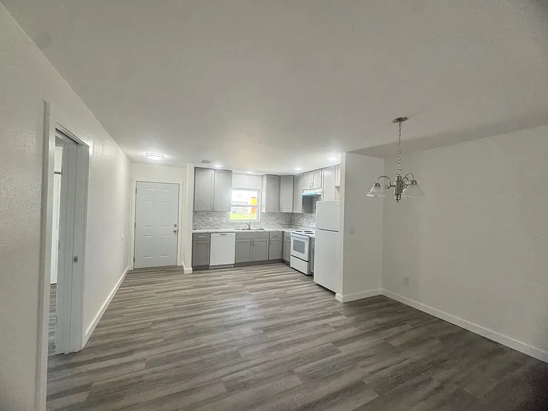 449 S Sun N Lakes Blvd — Photo 4