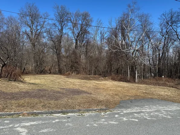 21 Orrison St, Worcester, MA 01609