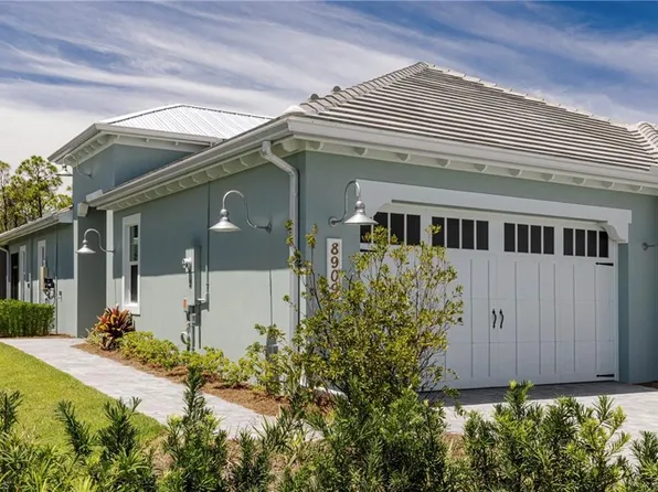 8909 Yucatan Ct, Naples, FL 34112